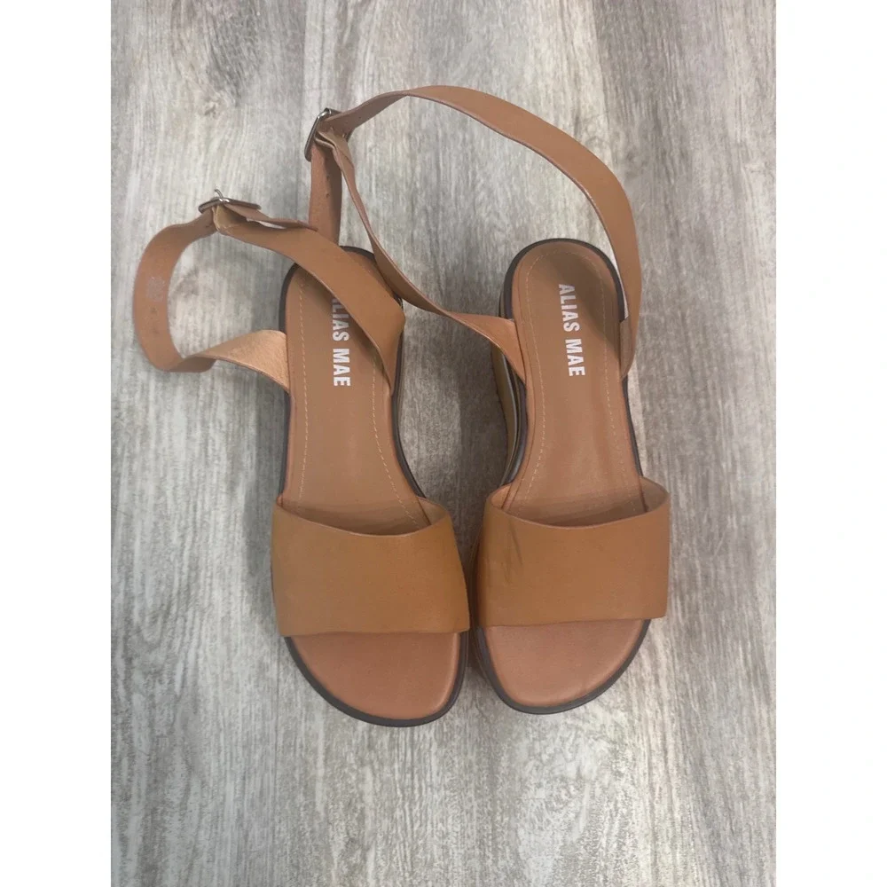 Alias Mae Oasis Sandwich Platform Sandal in Light Tan Leather. Women's‎ Size 36